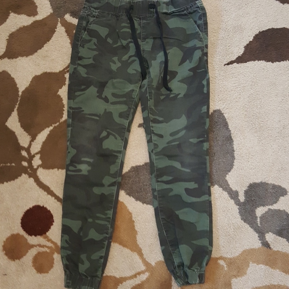 Camo elastic waist joggers